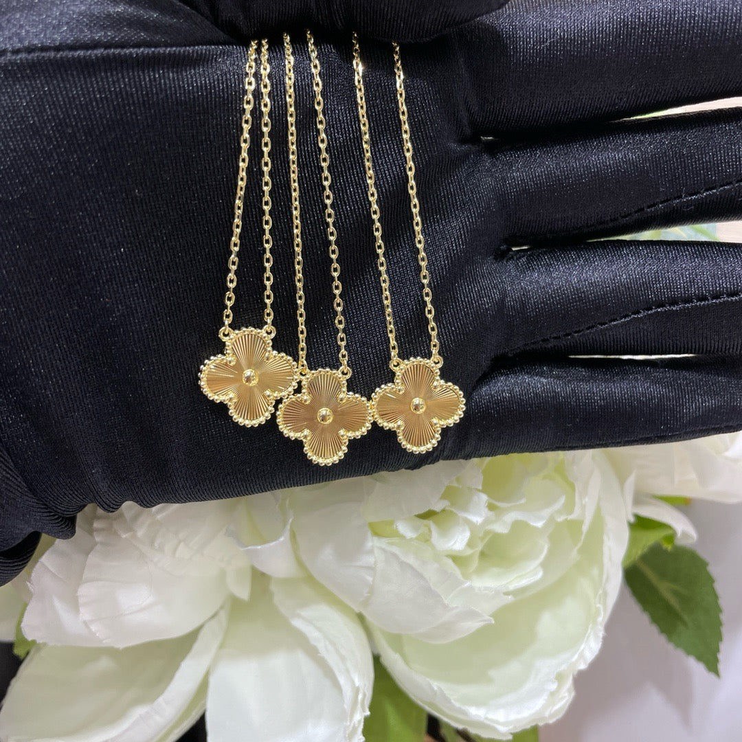 [✨ROSE✨]CLOVER 15MM LASER NECKLACE