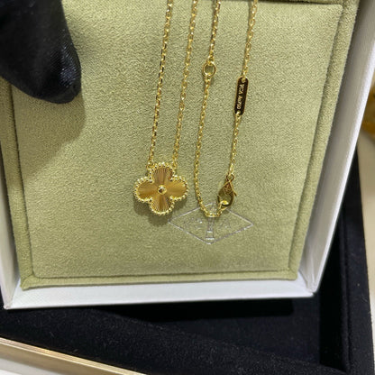[✨ROSE✨]CLOVER 15MM LASER NECKLACE