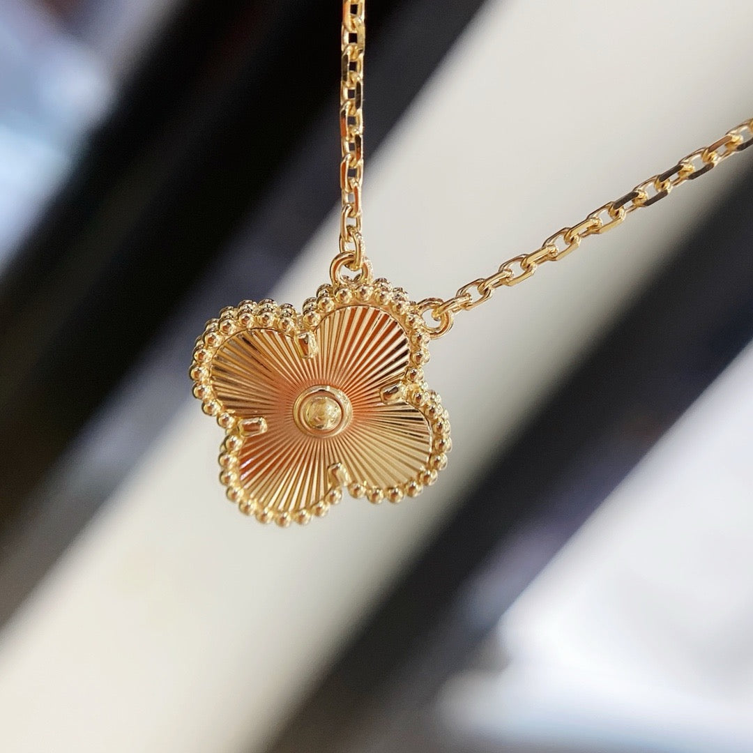 [✨ROSE✨]CLOVER 15MM LASER NECKLACE