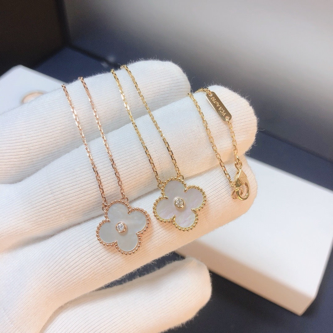 [✨ROSE✨]CLOVER 15MM DIAMOND WHITE FRITILLARIA NECKLACE