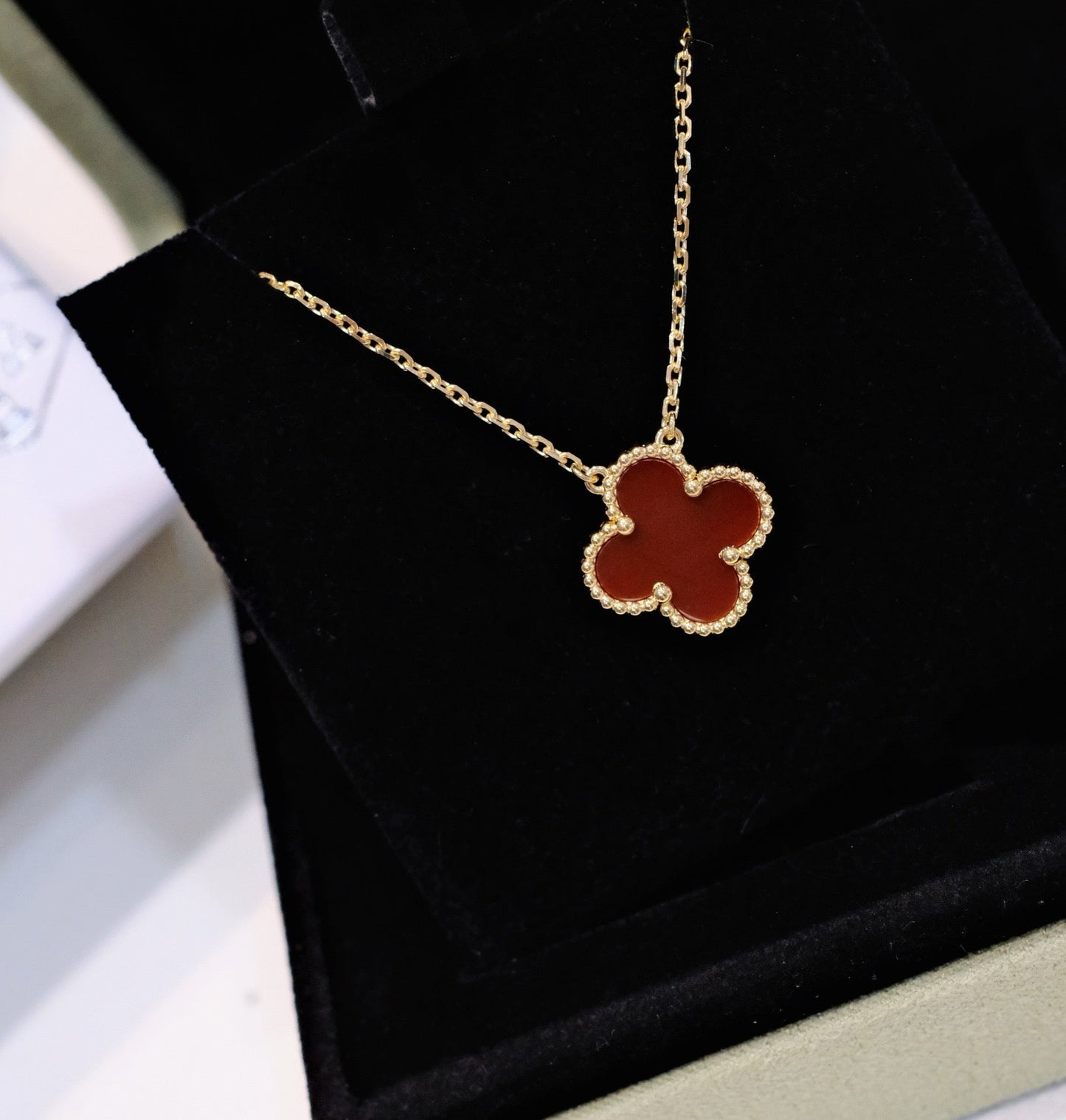 [✨ROSE✨]CLOVER 15MM CARNELIAN SINGLE FLOWER NECKLACE