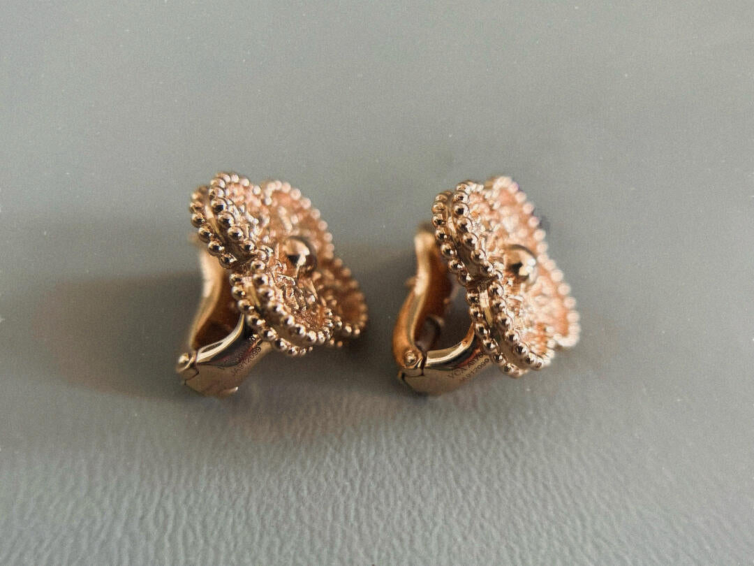 [✨ROSE✨]CLOVER MEDIUM 1 MOTIFS ROSE GOLD HOT STAMPING EARRINGS