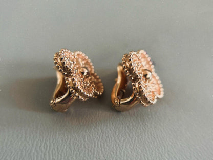 [✨ROSE✨]CLOVER MEDIUM 1 MOTIFS ROSE GOLD HOT STAMPING EARRINGS