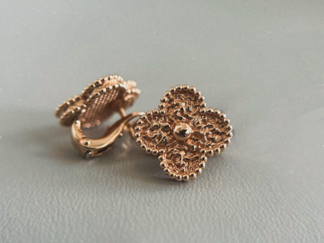 [✨ROSE✨]CLOVER MEDIUM 1 MOTIFS ROSE GOLD HOT STAMPING EARRINGS