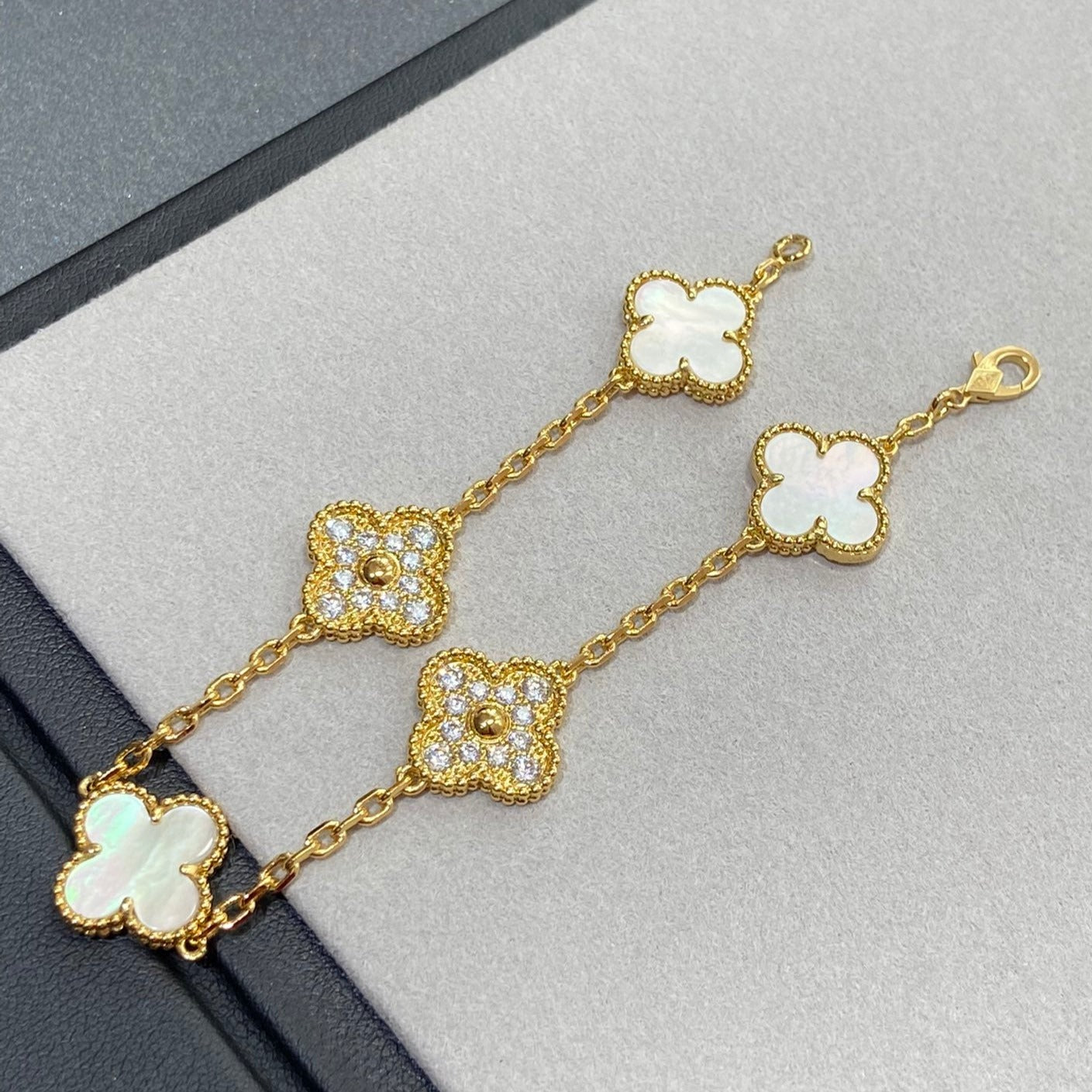 [✨ROSE✨]CLOVER BRACELET 5 MOTIF WHITE MOP DIAMOND