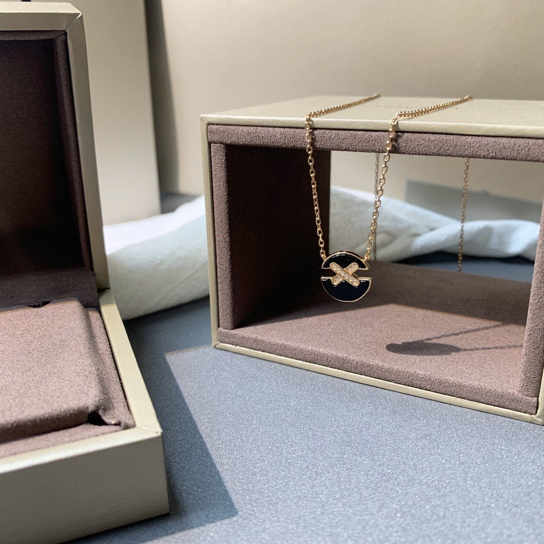 [✨ROSE✨]JEUX DE PINK GOLD DIAMOND NECKLACE