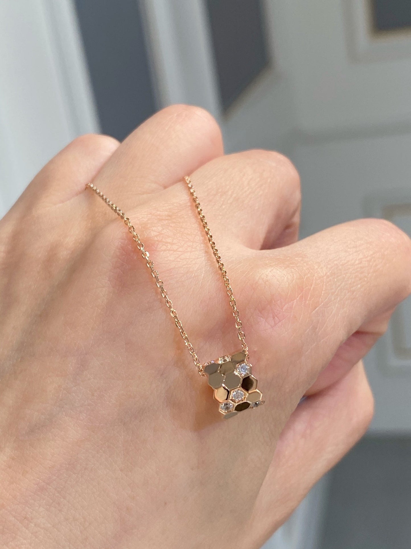 [✨ROSE✨]BEE LOVE DIAMOND NECKLACE