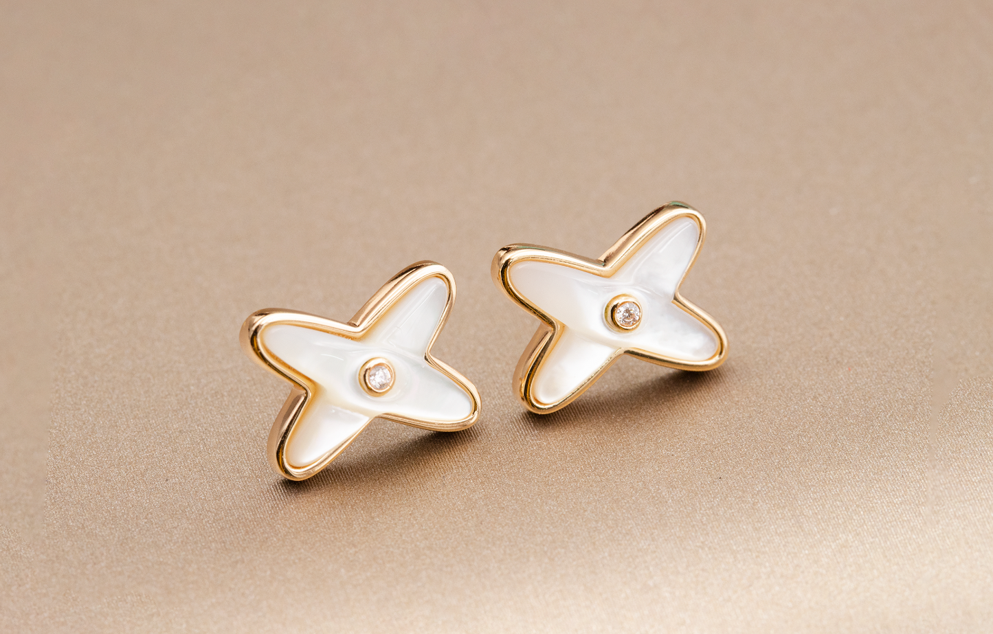 [✨ROSE✨]JEUX DE WHITE MOP PINK GOLD DIAMOND EARRINGS
