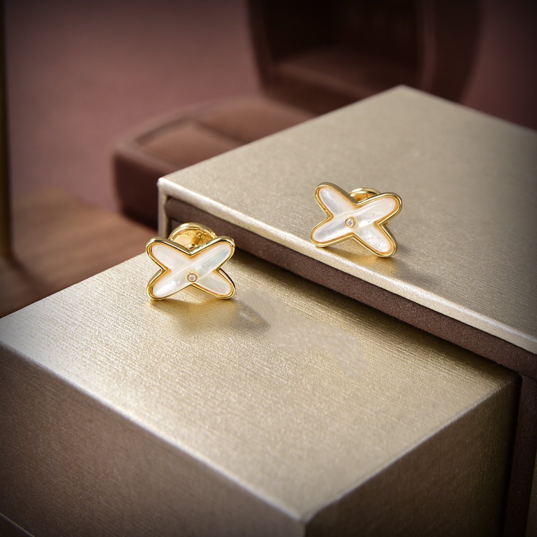 [✨ROSE✨]JEUX DE WHITE MOP GOLD DIAMOND EARRINGS