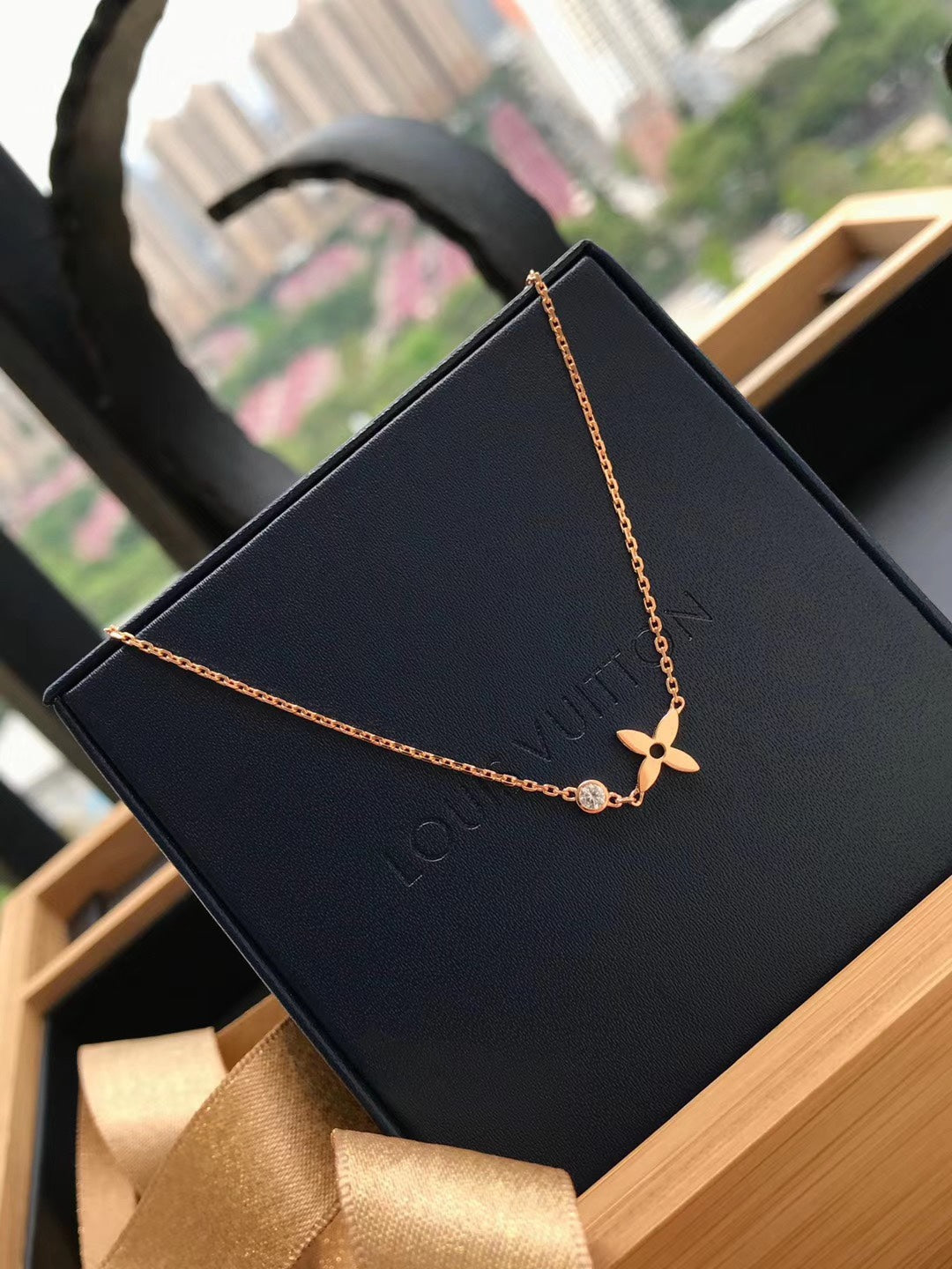 [✨ROSE✨]BLOSSOM PENDANT PINK GOLD AND DIAMOND