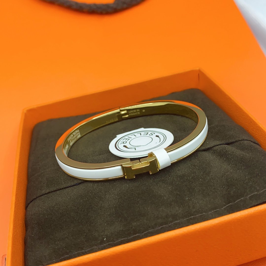 [✨ROSE✨]CLASSIC HM CLIC WHITE 8MM ENAMEL BRACELET
