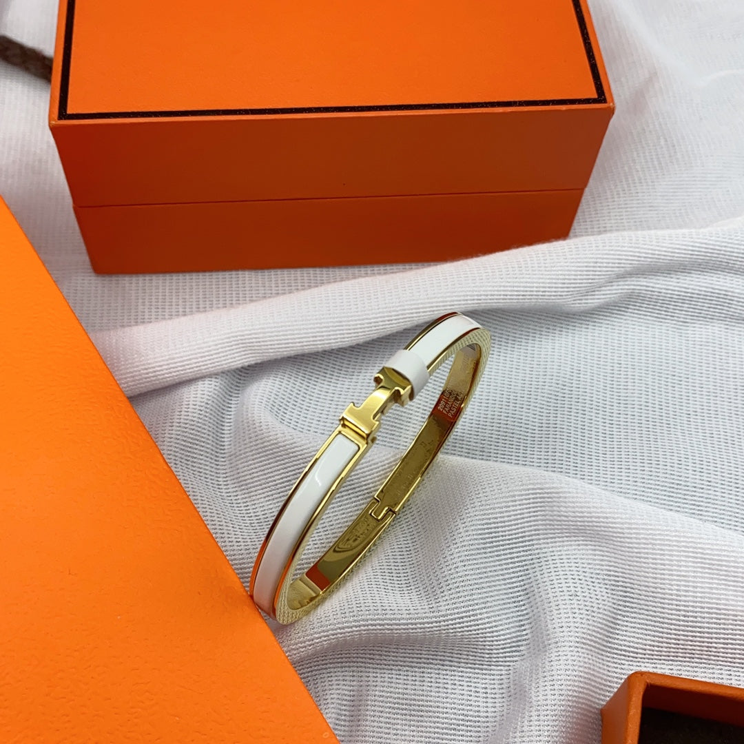 [✨ROSE✨]CLASSIC HM CLIC WHITE 8MM ENAMEL BRACELET