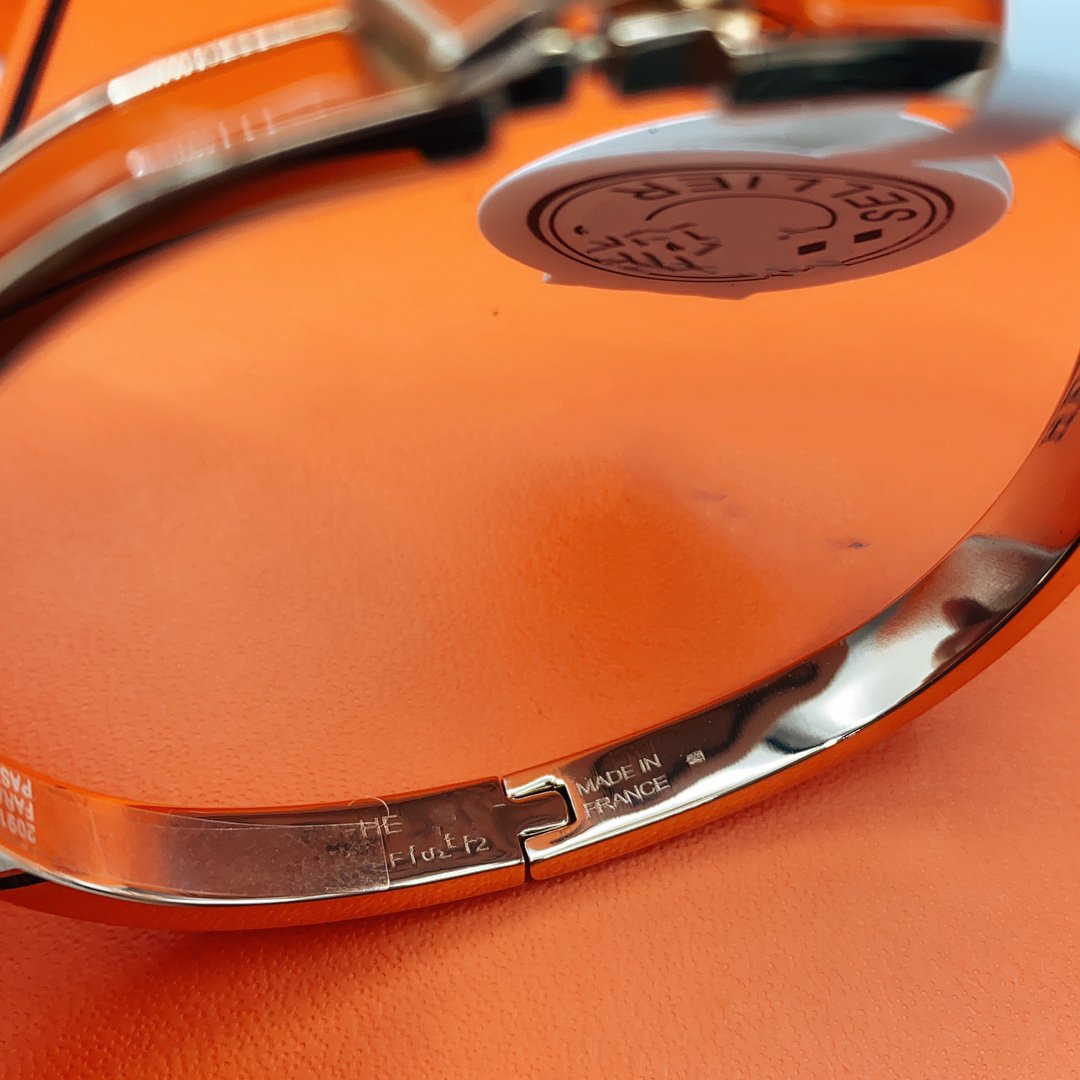 [✨ROSE✨]CLASSIC HM CLIC RED 8MM ENAMEL BRACELET