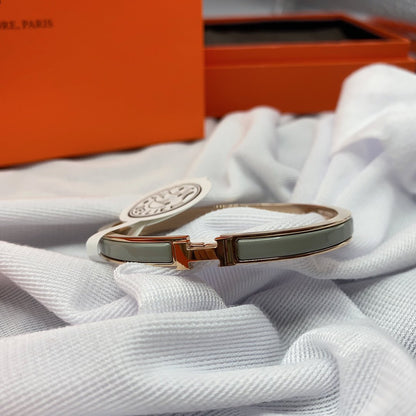 [✨ROSE✨]CLASSIC HM CLIC GREEN 8MM ENAMEL BRACELET