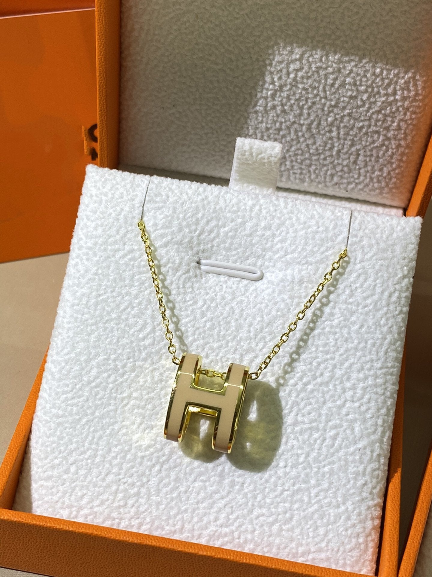 [✨ROSE✨]HM CLIC YELLOW ENAMEL GOLD NECKLACE