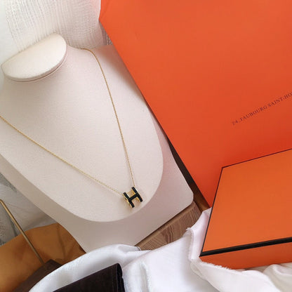 [✨ROSE✨]HM CLIC BLACK ENAMEL GOLD NECKLACE