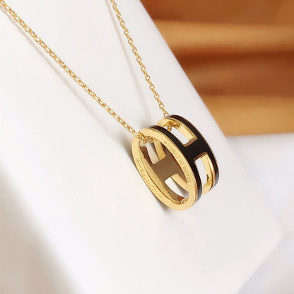 [✨ROSE✨]HM CLIC BLACK ENAMEL GOLD NECKLACE