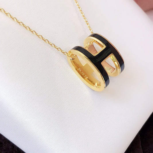 [✨ROSE✨]HM CLIC BLACK ENAMEL GOLD NECKLACE