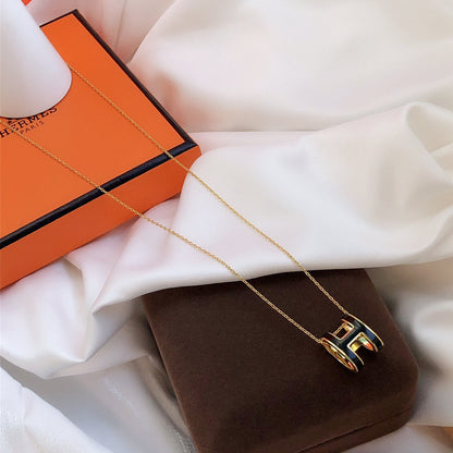 [✨ROSE✨]HM CLIC BLACK ENAMEL GOLD NECKLACE