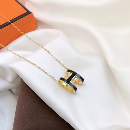 [✨ROSE✨]HM CLIC BLACK ENAMEL GOLD NECKLACE