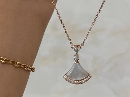 [✨ROSE✨]DREAM NECKLACE MOP PINK GOLD DIAMOND