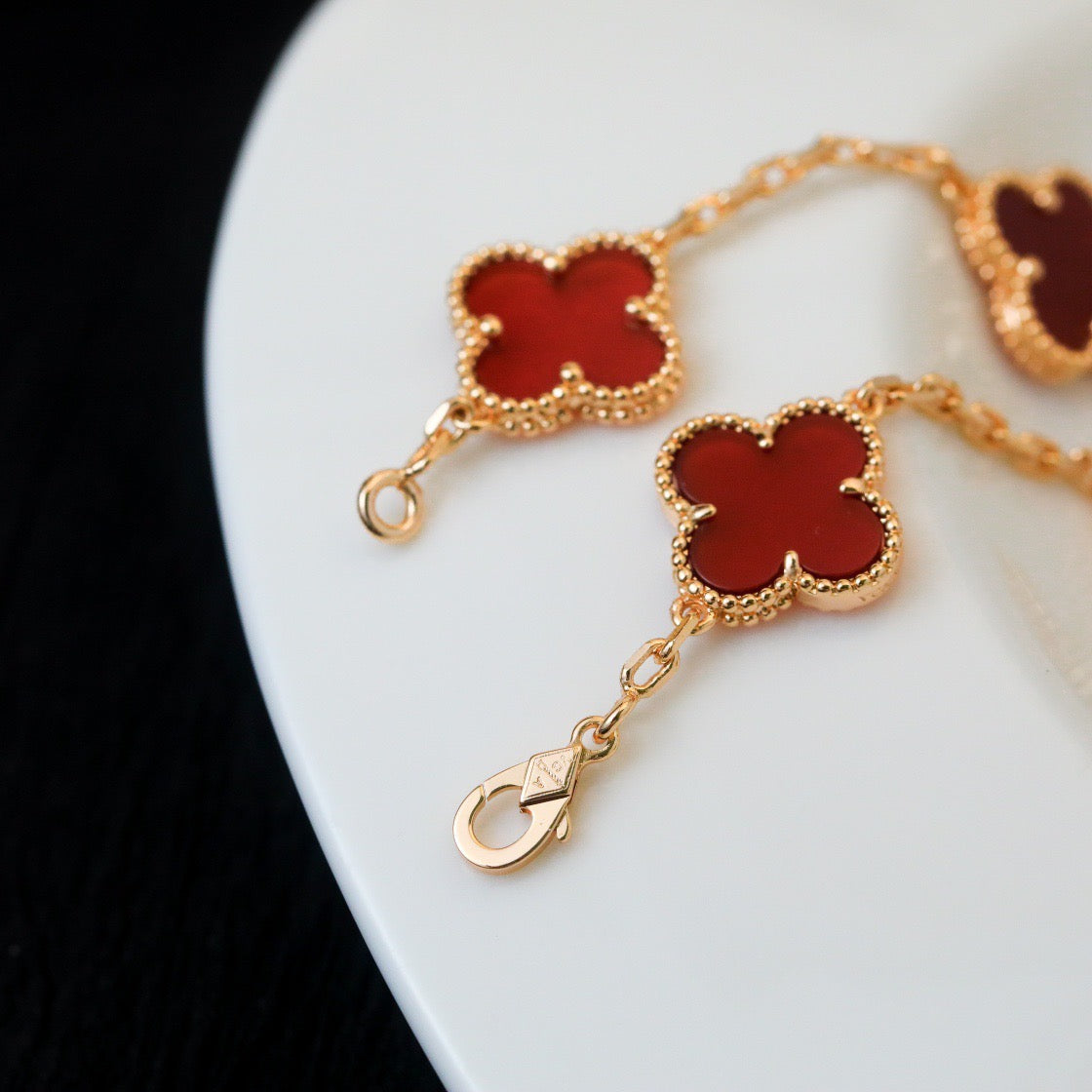 [✨ROSE✨]CLOVER 5 MOTIFS RED AGATE  BRACELET