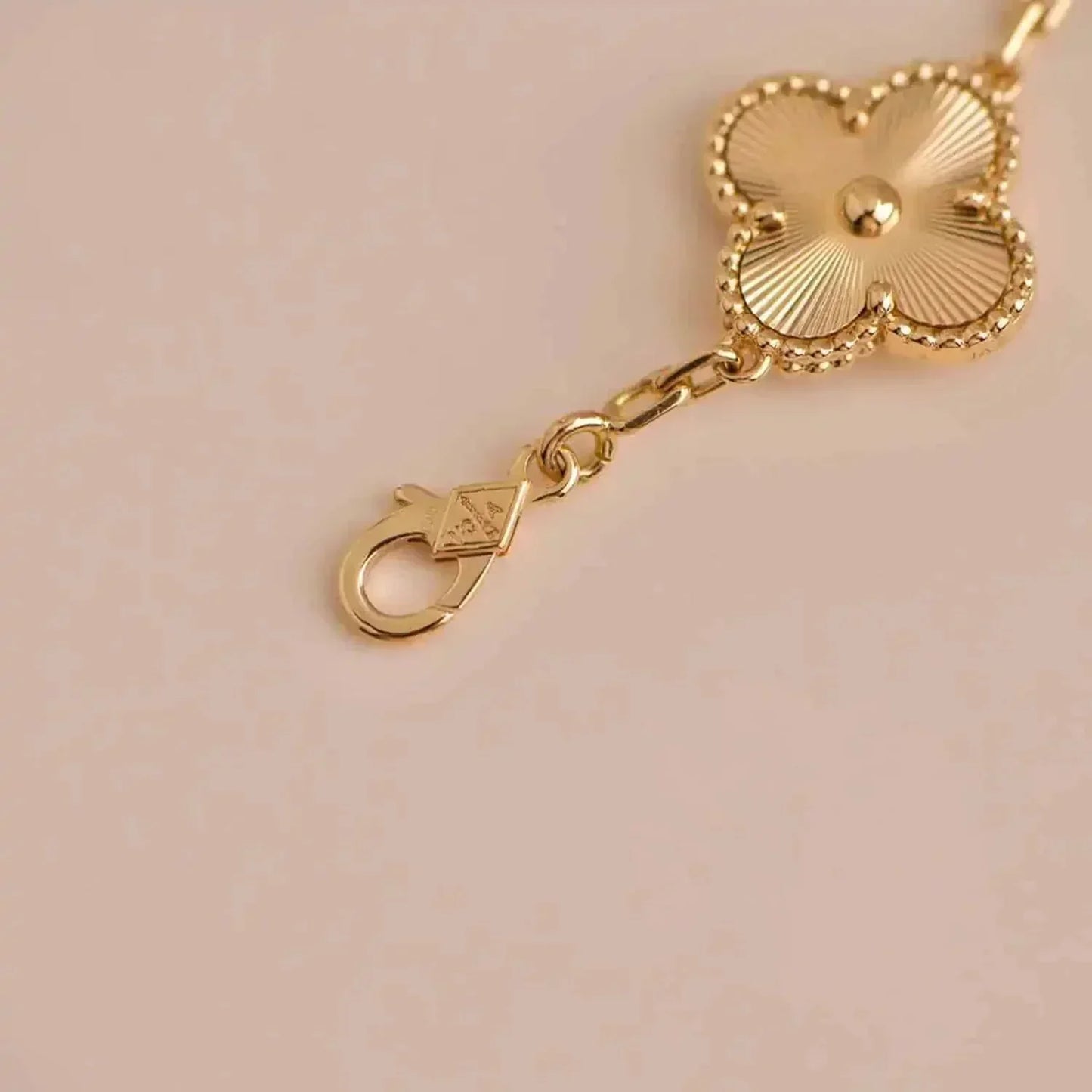 [✨ROSE✨]CLOVER 5 FLOWERS LASER BRACELET