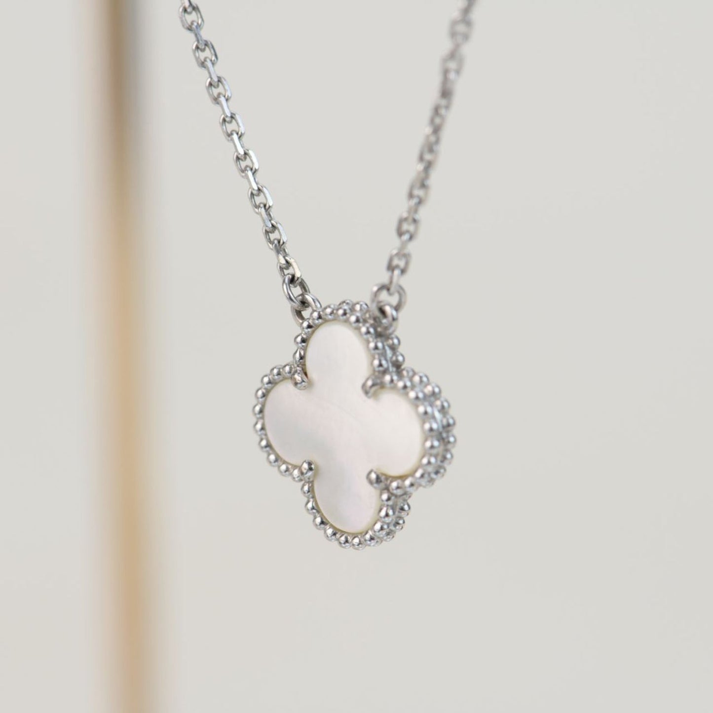[✨ROSE✨]CLOVER  15MM WHITE MOTHER-OF-PEARL SILVER