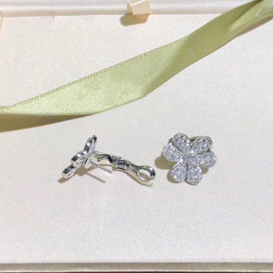 [✨ROSE✨]FRIVOLE SILVER FLOWER DIAMOND EARRINGS