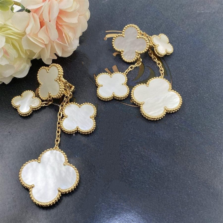 [✨ROSE✨]CLOVER EARRINGS WHITE MOP 4 MOTIFS GOLD