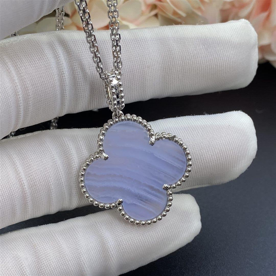 [✨ROSE✨]CLOVER SILVER CHALCEDONY BIG CLOVER NECKLACE