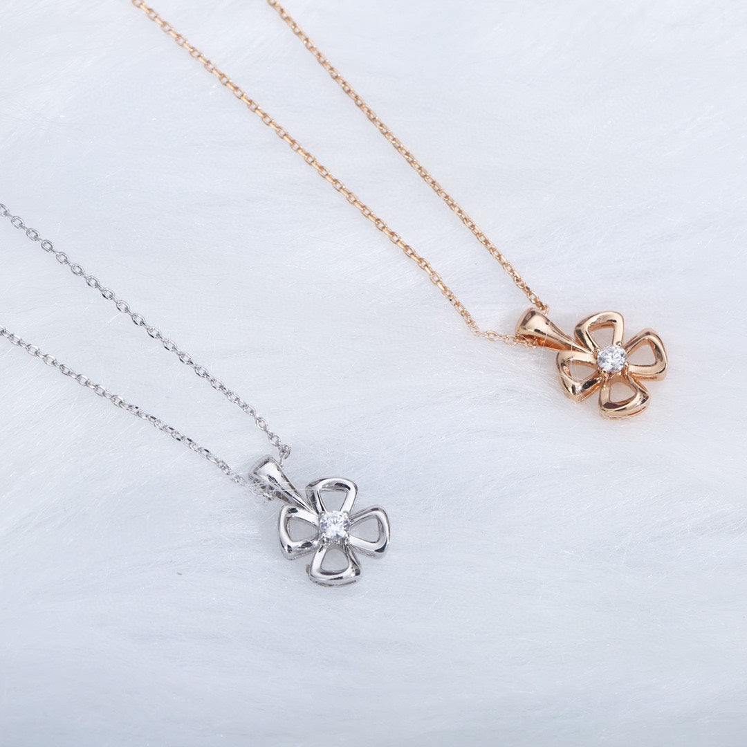[✨ROSE✨]FIOREVER NECKLACE DIAMOND CENTER