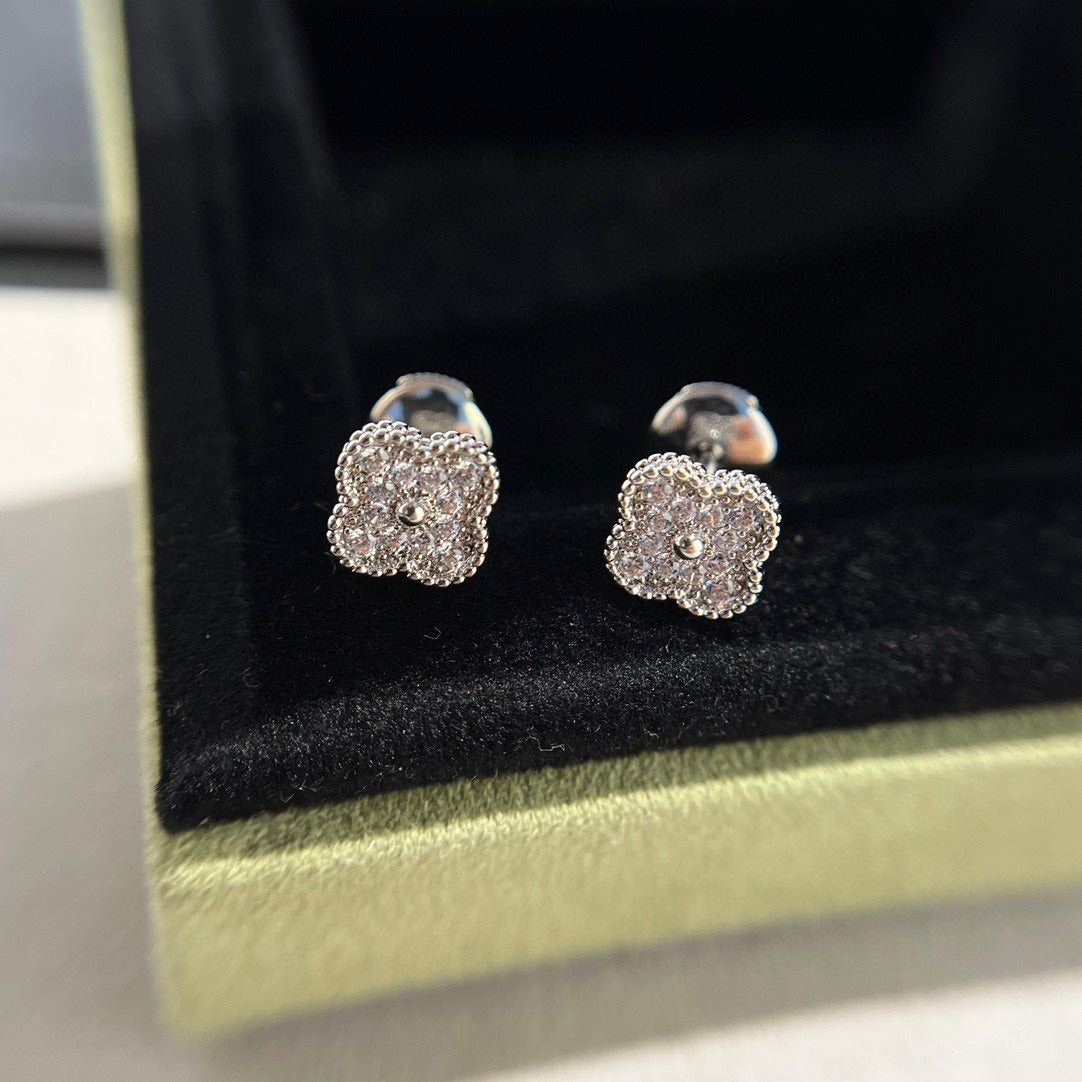 [✨ROSE✨]CLOVER MINI DIAMOND STUD EARRINGS