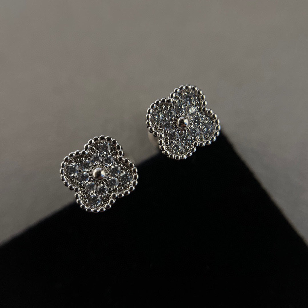 [✨ROSE✨]CLOVER MINI DIAMOND STUD EARRINGS