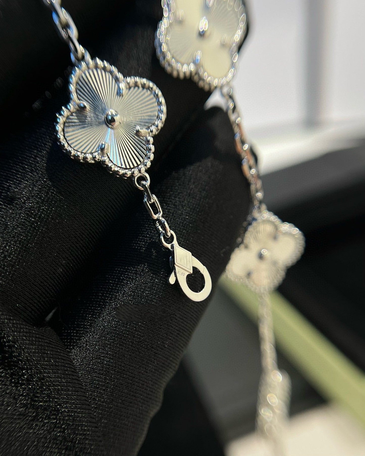 [✨ROSE✨]CLOVER SILVER 5 MOTIFS BRACELET