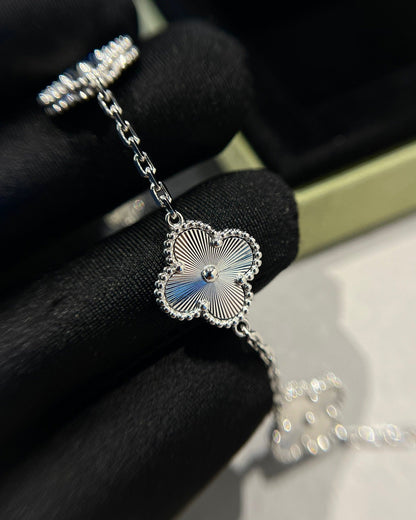 [✨ROSE✨]CLOVER SILVER 5 MOTIFS BRACELET