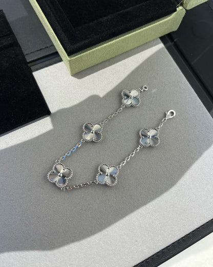 [✨ROSE✨]CLOVER SILVER 5 MOTIFS BRACELET