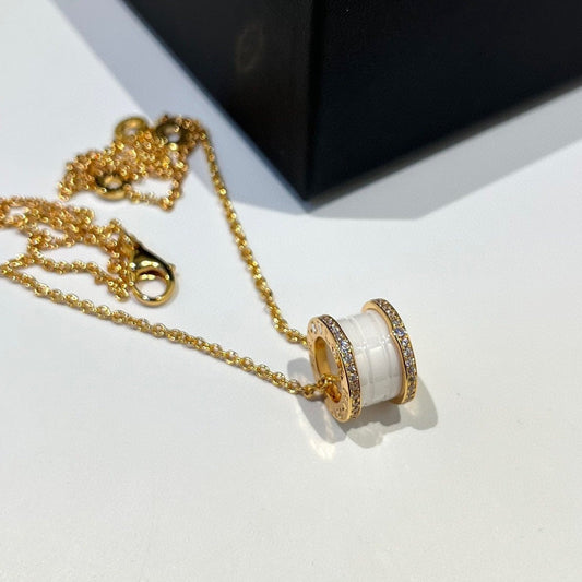 [✨ROSE✨]ZERO 1 WHITE CERAMIC DIAMOND PINK GOLD NECKLACE